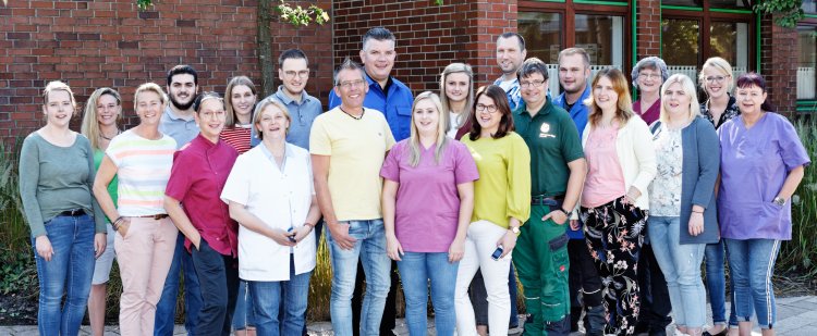 Gruppe aus verschiedenen Fachkräften des Christophorus-Werkes.